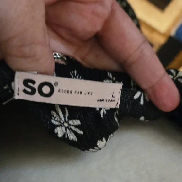 SO Dark Maxi Dress with Floral Design - Picture 2 of 6